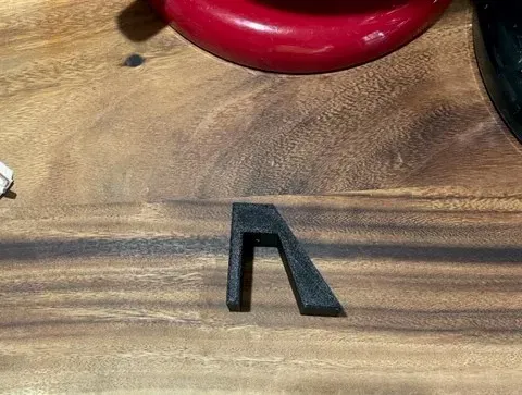 Cái chêm giữ nắp mở cho thùng đá Coleman 100qt 5 ngày - Image 1