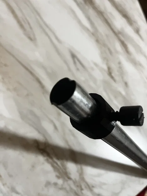 Giá đỡ cờ cho cột cờ ¾ inch từ Home Depot - Image 2