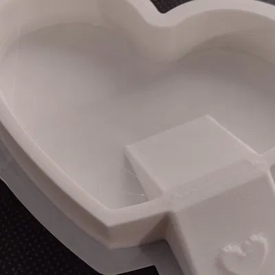 Khay cho ăn isopod hình trái tim đơn giản