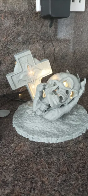 Biểu tượng bia mộ đầu lâu cầm tay phiên bản LED - Image 1