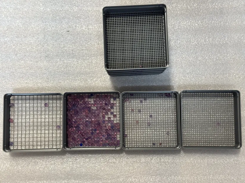 Khay sàng lọc chồng lên nhau cho hạt hút ẩm rời - Image 2