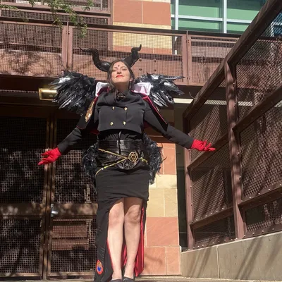 Cánh articulating cosplay Lucifer trong Obey Me!