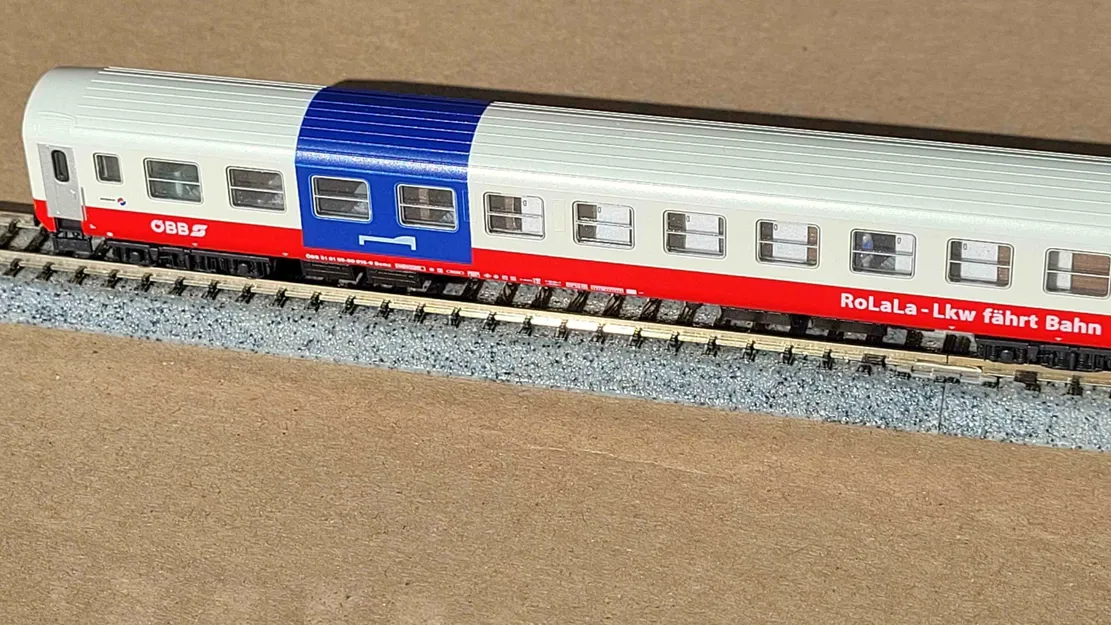 Nội thất cho xe RoLa của KATO trong mô hình N scale - Image 2