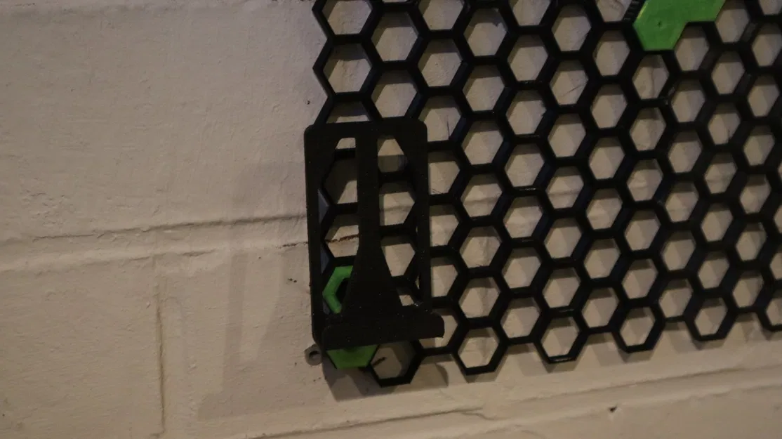 Giá đỡ điện thoại gắn tường tổ ong - Image 2