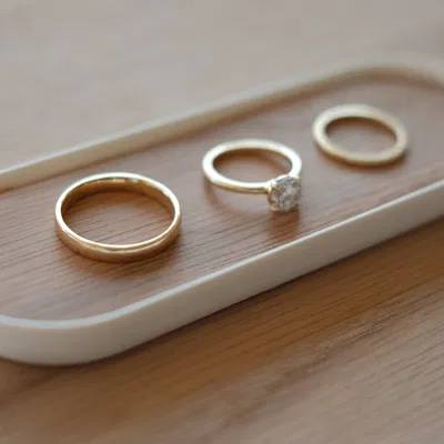 Khay đựng nhẫn đơn giản với lớp veneer gỗ sồi