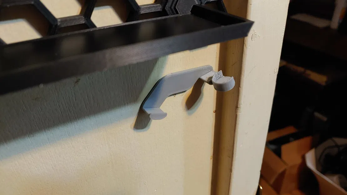 Giá đỡ gắn tường cho thước cặp và khe pin dự phòng - Image 4