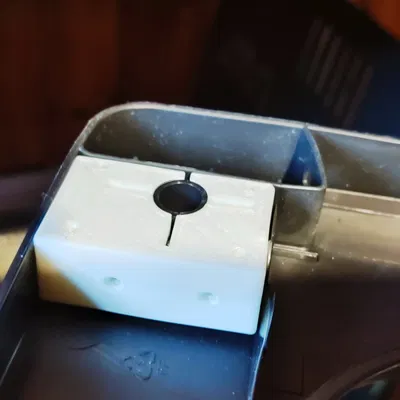 Giá đỡ củng cố cho tủ chứa đồ bằng nhựa có bánh xe