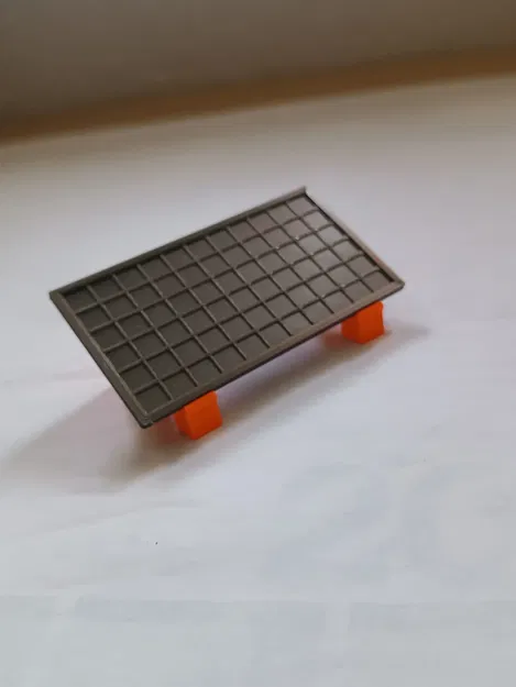 Hệ thống năng lượng mặt trời với khung hỗ trợ - Image 1