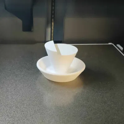 Chân bẫy kiến cho tổ ong phù hợp với mọi loại tổ ong