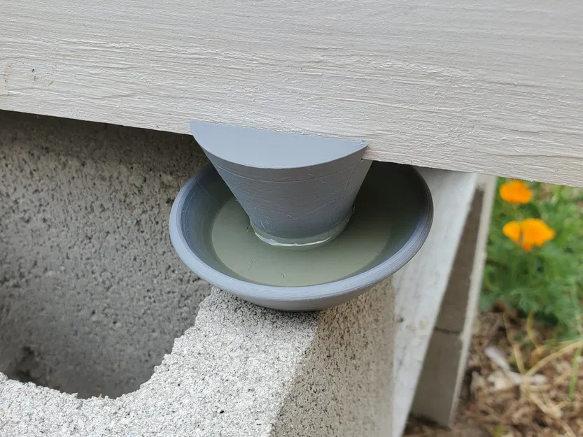 Bẫy kiến cho tổ ong Langstroth với chân đế tích hợp - Image 1