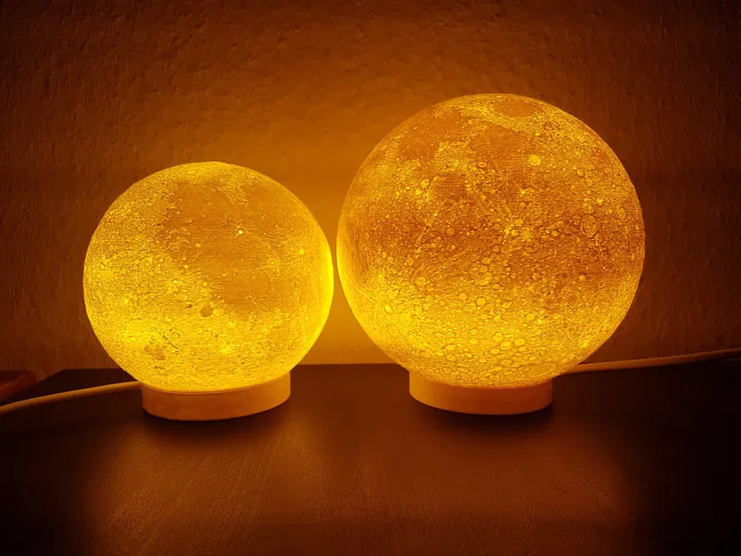 Đèn bàn hình mặt trăng kiểu lithophane cho không gian sống - Image 1