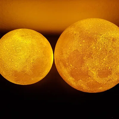 Đèn bàn hình mặt trăng kiểu lithophane cho không gian sống