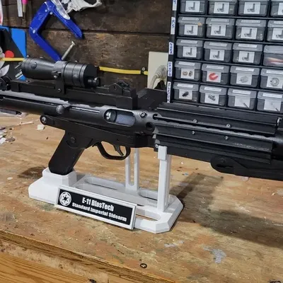 Súng E-11 của Stormtrooper được cải tiến với hướng dẫn lắ...