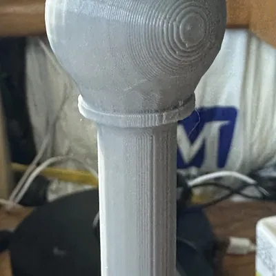 Tháp nước quy mô N không có chỗ dán nhãn