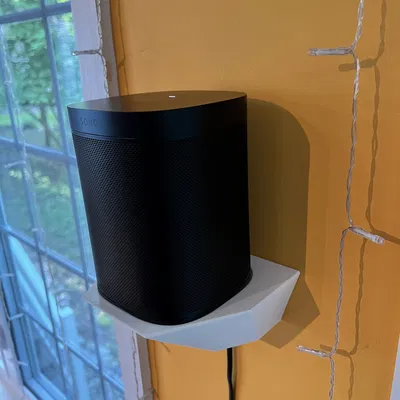 Giá đỡ tường cho loa Sonos One với ngăn cáp ẩn