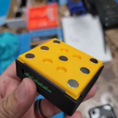 Nắp từ cho bộ điều khiển BL Led gắn phía sau máy in 3D