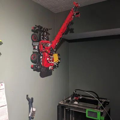 Giá treo tường cho cần cẩu địa hình Lego Technic 42082