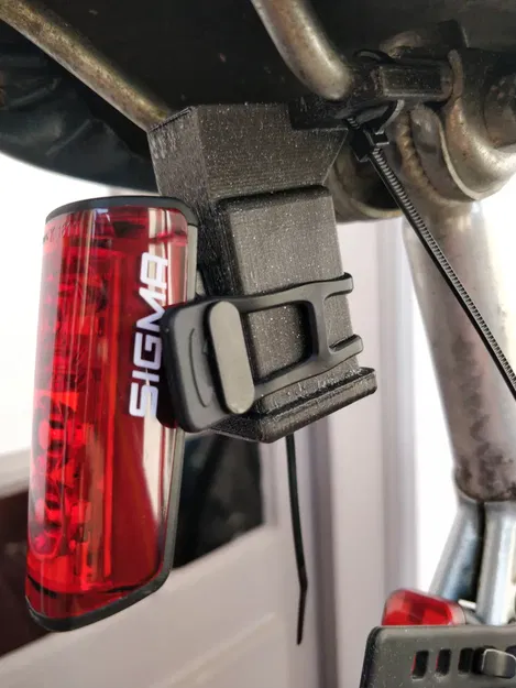 Giá đỡ đèn hậu Sigma Blaze cho xe đạp - Image 1