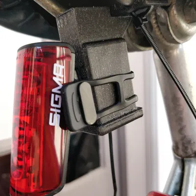 Giá đỡ đèn hậu Sigma Blaze cho xe đạp