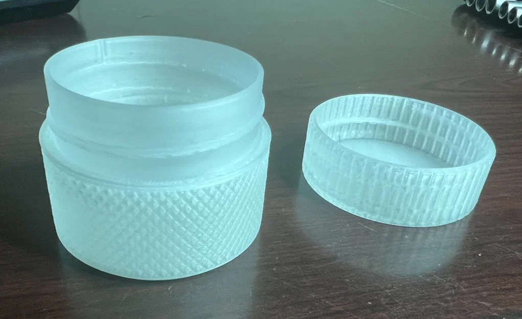 Container nhỏ có nắp ren để lưu trữ vật nhỏ - Image 1