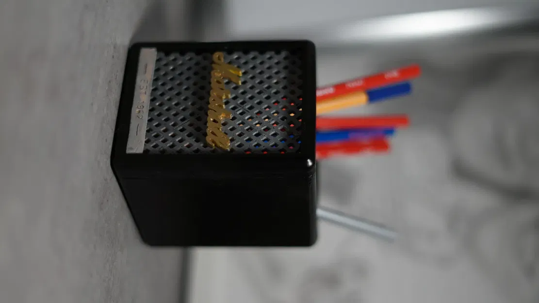 Giá đỡ bút Marshall thiết kế lấy cảm hứng từ loa Marshall - Image 4