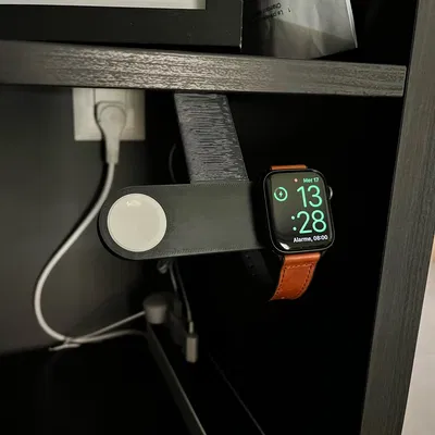 Giá đỡ treo cho hai bộ sạc Apple Watch