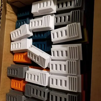 Giá đỡ USB và thẻ SD với đế treo tường