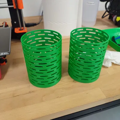 Thùng rác mini để bàn gọn gàng và thân thiện với môi trường