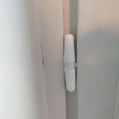 Nắp bản lề cửa sổ Tiivi trước năm 2015 (OpenSCAD)