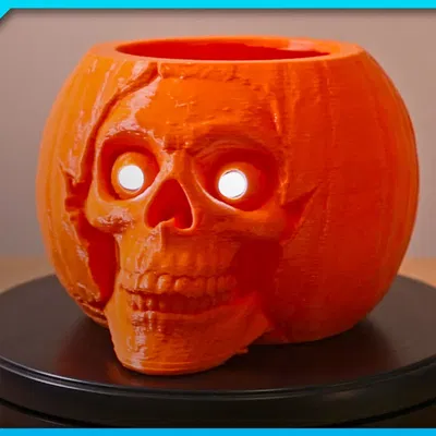 Biểu tượng đầu lâu bí ngô phong cách Jesus Bibian Jr.