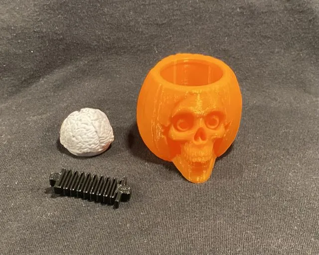 Đầu lâu bí ngô với bộ não lắc lư - Image 2