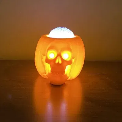 Đầu lâu bí ngô với bộ não lắc lư