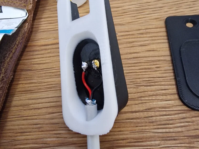 Giá đỡ sạc từ tính treo tường cho chuột Razer - Image 3