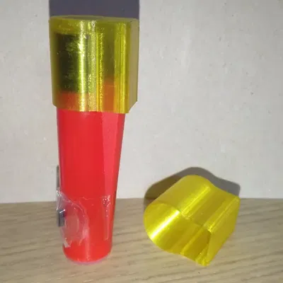 Nắp bảo vệ cho bật lửa Clipper chống kích hoạt trong ba lô