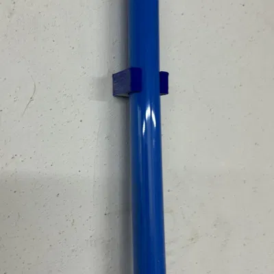 Giá đỡ ống khí nén 16mm gắn tường