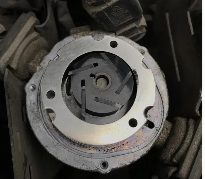 Bánh quạt bơm chân không ô tô OEM 8E0927317 - Image 3