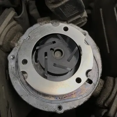 Bánh quạt bơm chân không ô tô OEM 8E0927317