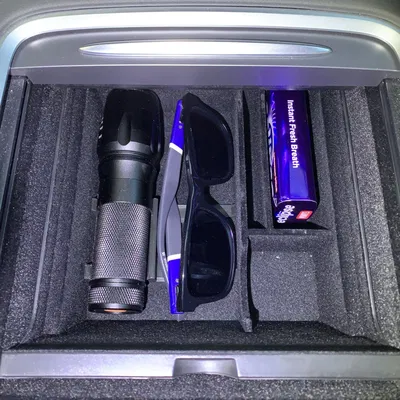 Ngăn chia khay trung tâm cho Tesla Model 3/Y