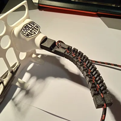 Giá đỡ chuột linh hoạt cho thùng máy QUBE 500