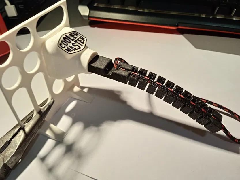 Giá đỡ chuột linh hoạt cho thùng máy QUBE 500 - Image 7