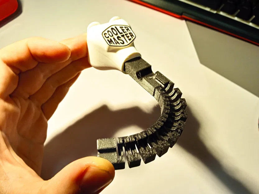 Giá đỡ chuột linh hoạt cho thùng máy QUBE 500 - Image 9