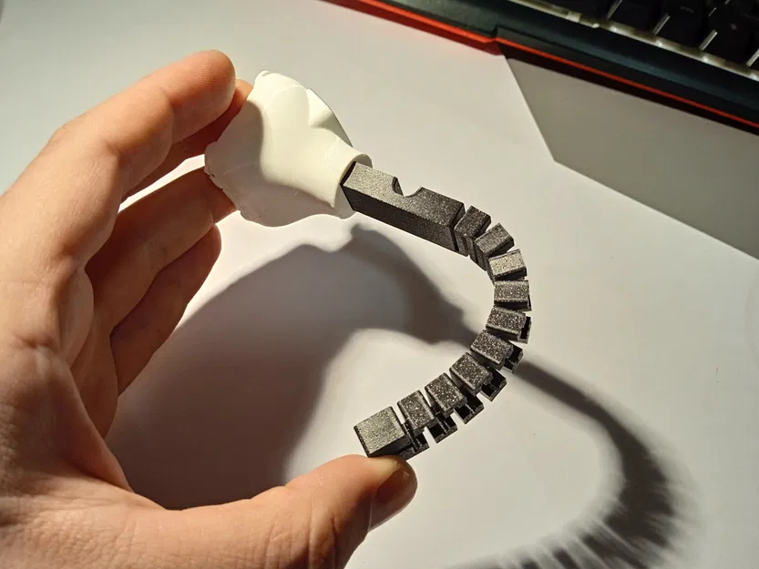 Giá đỡ chuột linh hoạt cho thùng máy QUBE 500 - Image 10