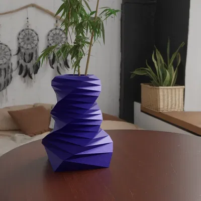 Bình hoa xoắn độc đáo cao 20 cm