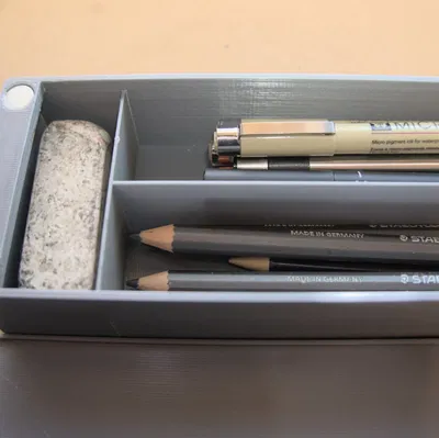 Hộp bút chia ngăn có nam châm giữ kín