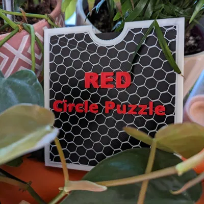 Câu đố hình tròn đỏ với hộp tùy chỉnh