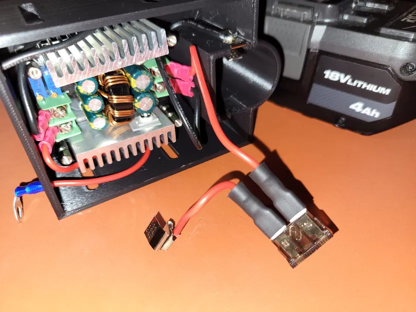 Nguồn cung cấp điện áp điều chỉnh từ pin Ryobi 18V - Image 1