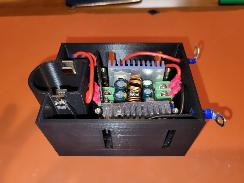 Nguồn cung cấp điện áp điều chỉnh từ pin Ryobi 18V - Image 2