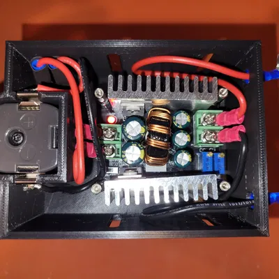 Nguồn cung cấp điện áp điều chỉnh từ pin Ryobi 18V