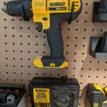 Giá đỡ gắn tường cho bộ sạc pin Dewalt DCB115 - Thumbnail 2