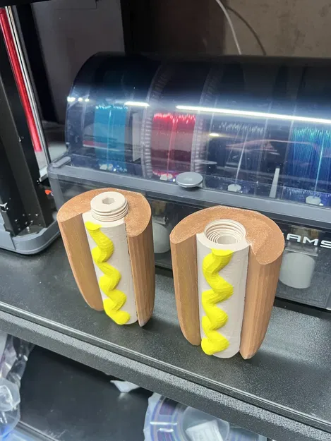 Gậy nóng chó độc đáo với thiết kế Darth Myer Weiner - Image 3